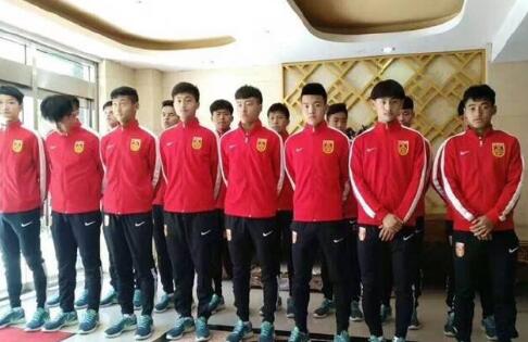 国产三级全黄在线观看